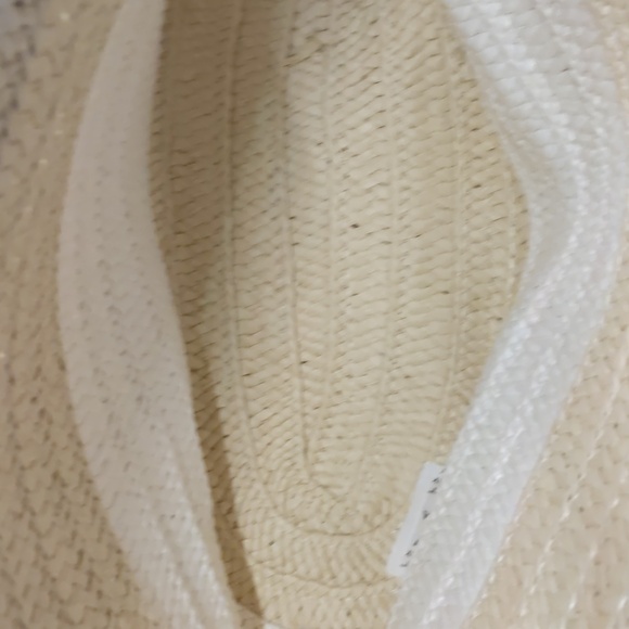 Altru Strawbag - Picture 4 of 5